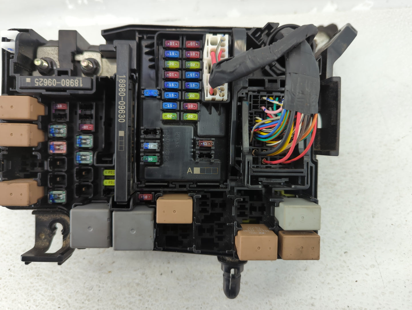 2017 Hyundai Elantra Fusebox Fuse Box Panel Relay Module P/N:91956-F2020 Fits OEM Used Auto Parts - Oemusedautoparts1.com
