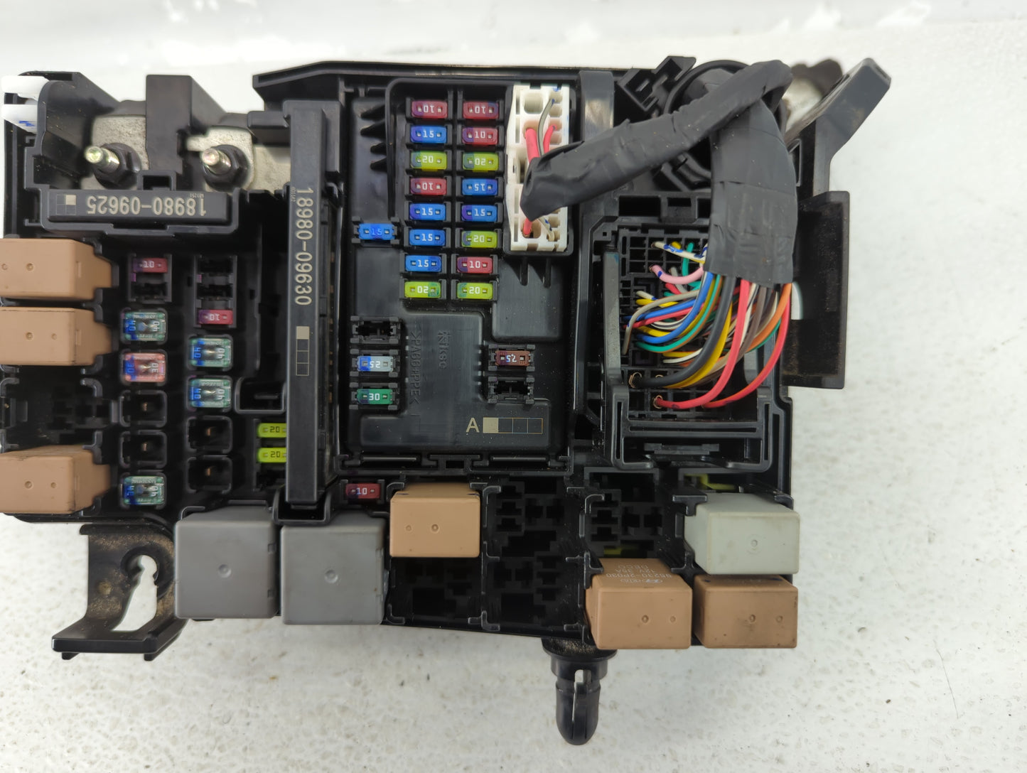 2017 Hyundai Elantra Fusebox Fuse Box Panel Relay Module P/N:91956-F2020 Fits OEM Used Auto Parts - Oemusedautoparts1.com