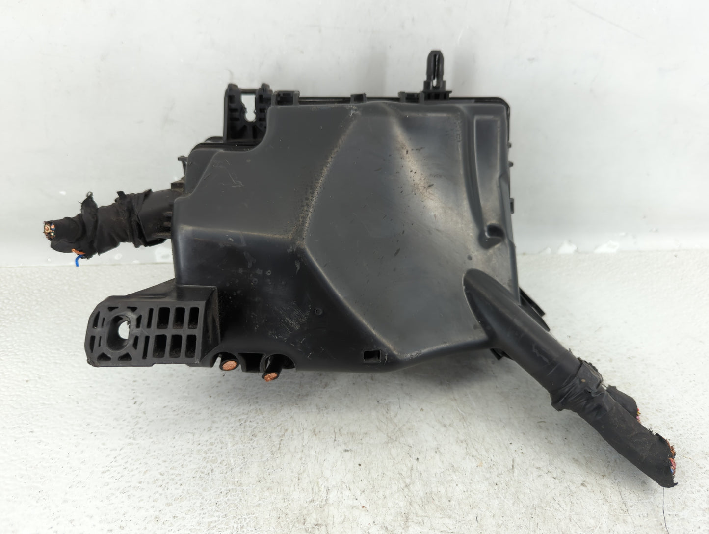 2017 Hyundai Elantra Fusebox Fuse Box Panel Relay Module P/N:91956-F2020 Fits OEM Used Auto Parts - Oemusedautoparts1.com