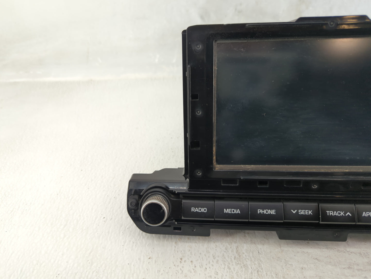 2017-2018 Hyundai Elantra Am Fm Cd Player Radio Receiver - Oemusedautoparts1.com
