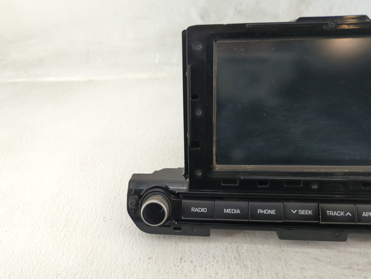 2017-2018 Hyundai Elantra Am Fm Cd Player Radio Receiver - Oemusedautoparts1.com