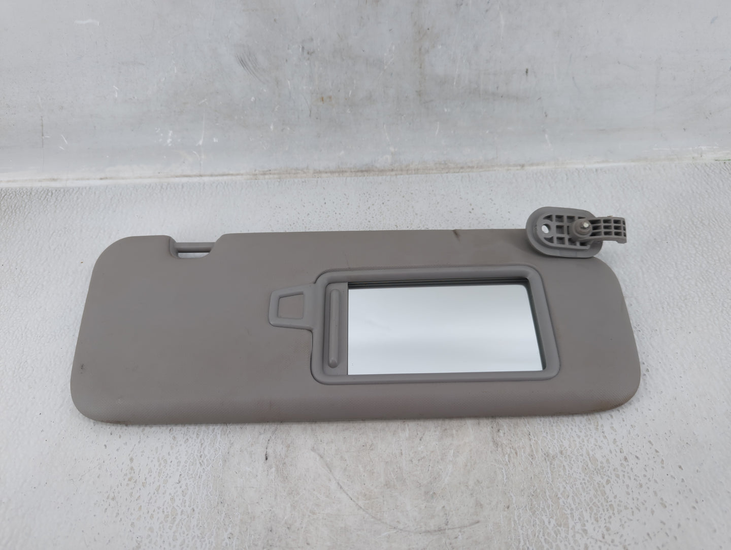2017-2020 Hyundai Elantra Sun Visor Shade Replacement Passenger Right Mirror Fits Fits 2017 2018 2019 2020 OEM Used Auto Par
