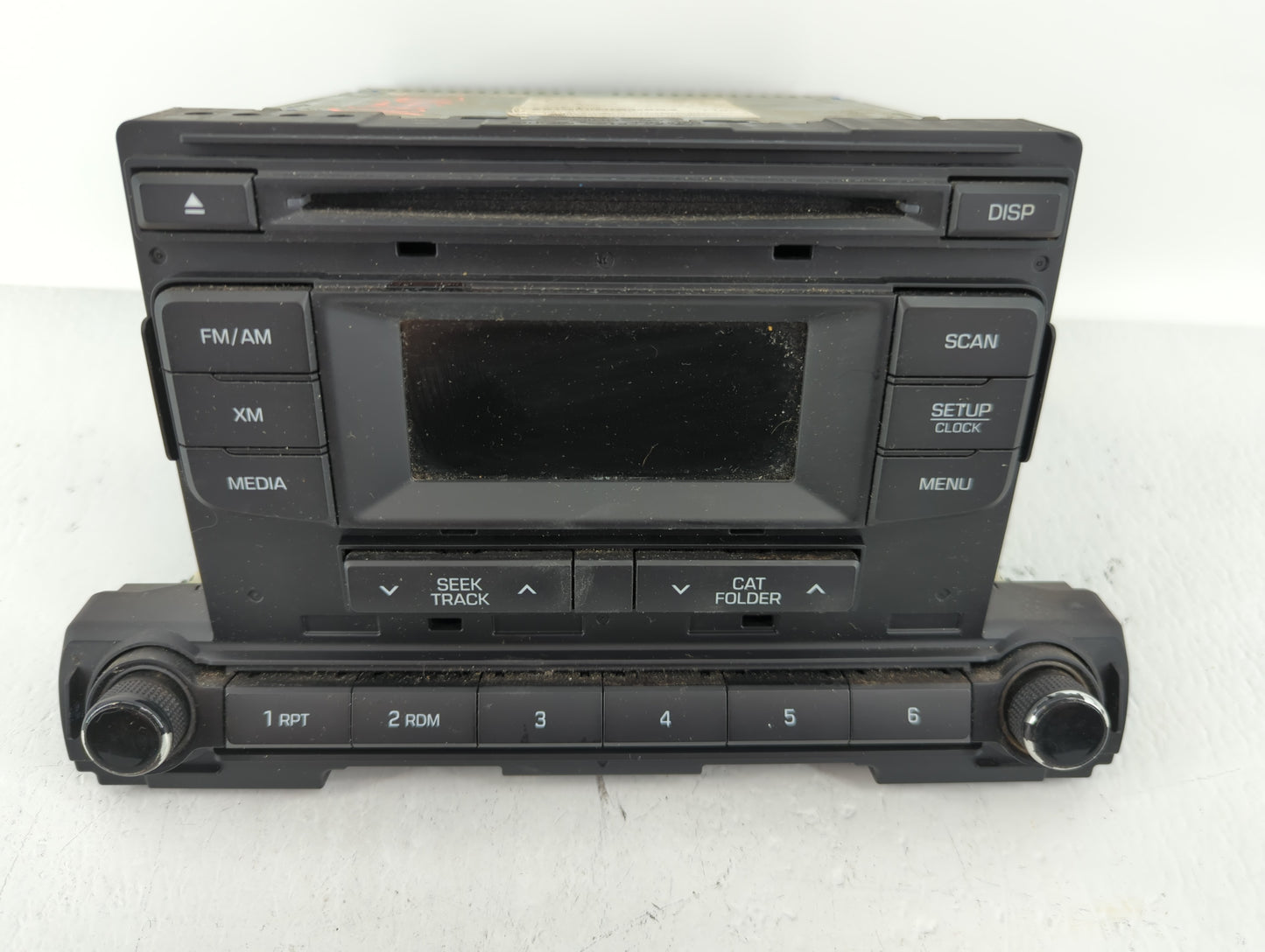 2017-2018 Hyundai Elantra Am Fm Cd Player Radio Receiver - Oemusedautoparts1.com