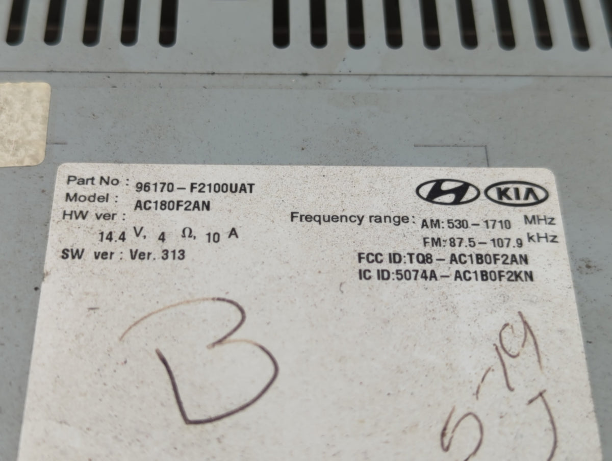 2017-2018 Hyundai Elantra Am Fm Cd Player Radio Receiver 617870 - Oemusedautoparts1.com