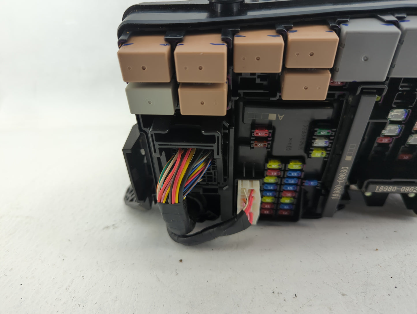 2017 Hyundai Elantra Fusebox Fuse Box Panel Relay Module P/N:91956-F2020 Fits OEM Used Auto Parts - Oemusedautoparts1.com