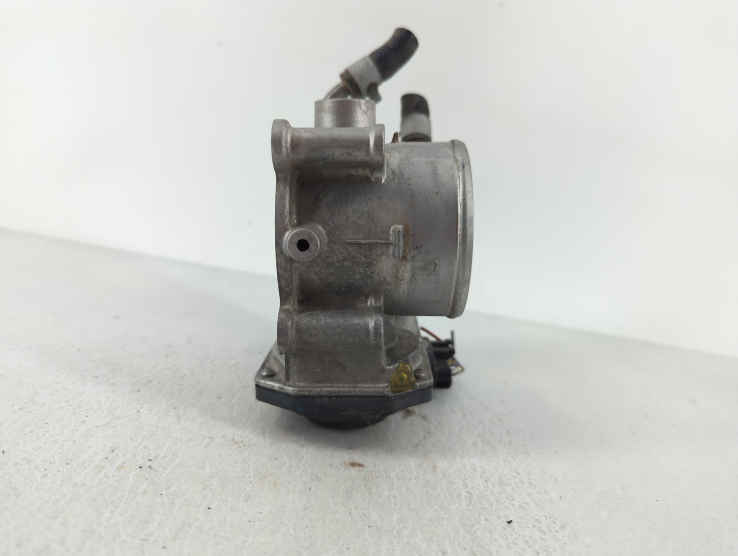 2011-2020 Hyundai Elantra Throttle Body P/N:35100-2E000 Fits Fits 2011 2012 2013 2014 2015 2016 2017 2018 2019 2020 2021 OEM