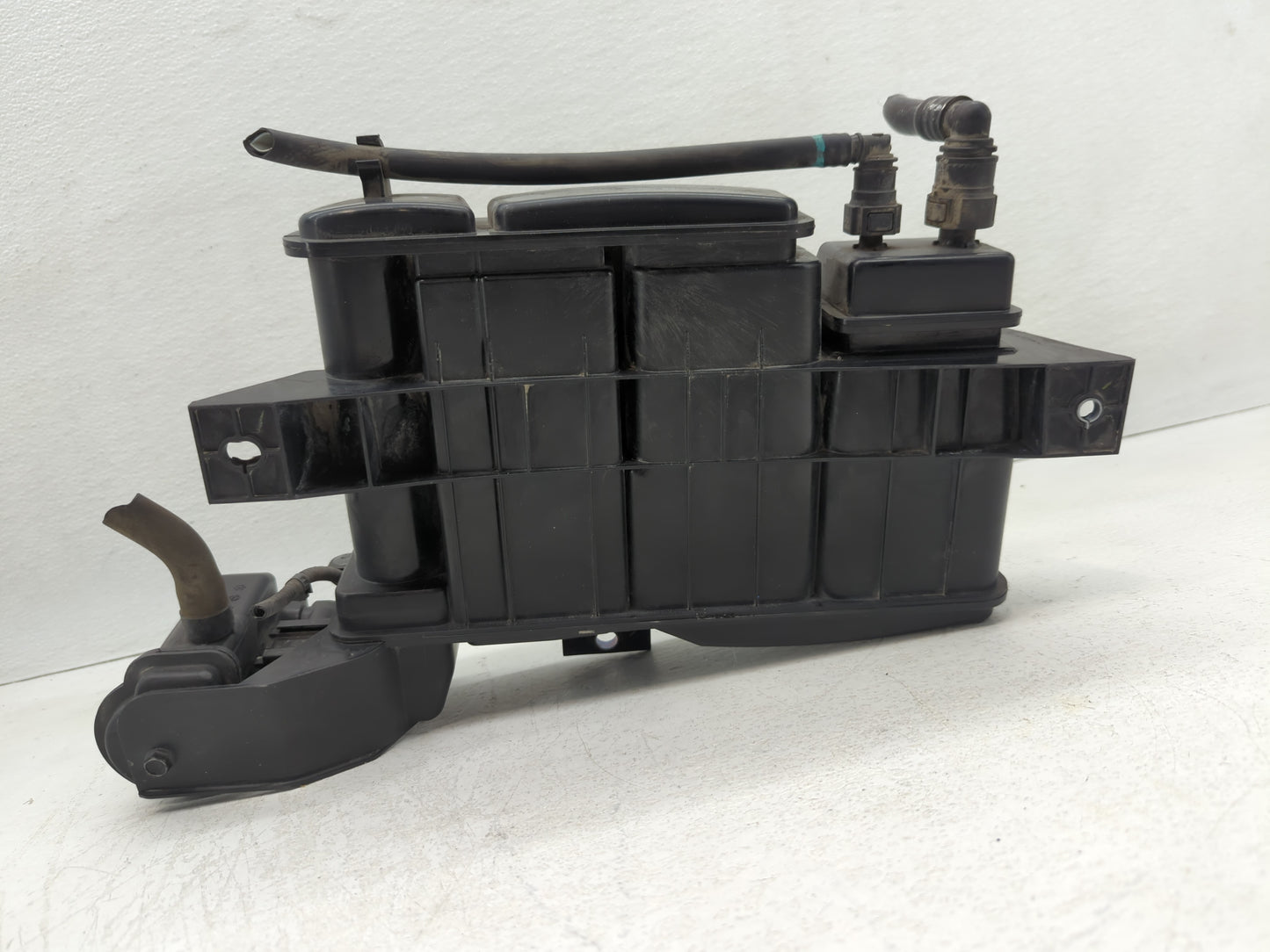 2017 Hyundai Elantra Fuel Vapor Charcoal Canister - Oemusedautoparts1.com