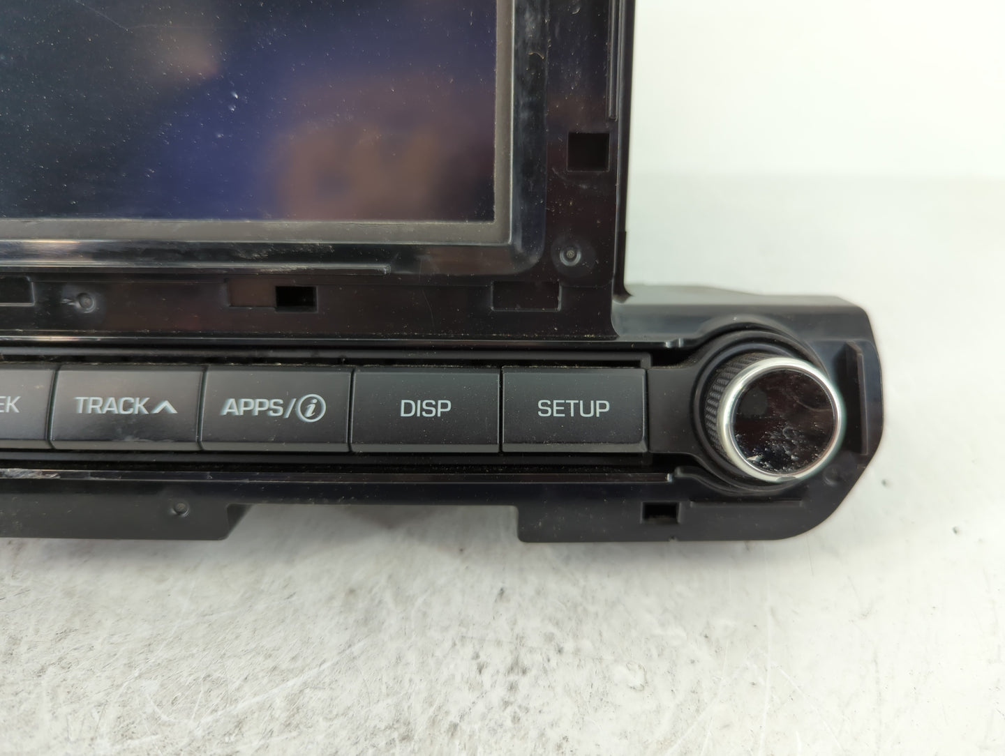 2017-2018 Hyundai Elantra Am Fm Cd Player Radio Receiver - Oemusedautoparts1.com