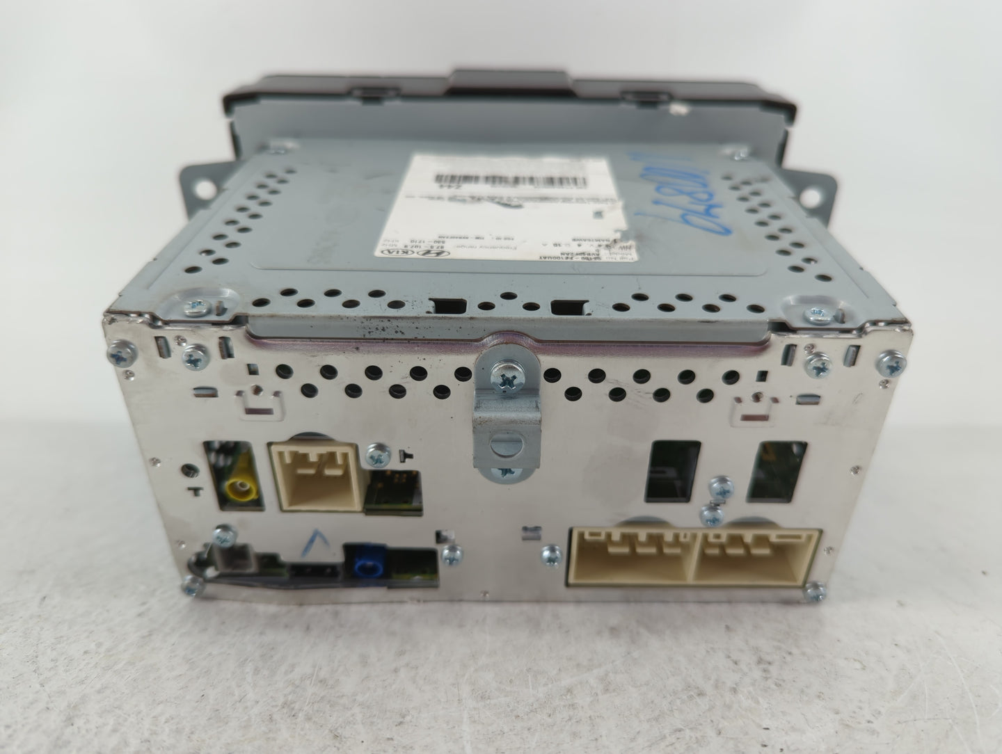 2017-2018 Hyundai Elantra Am Fm Cd Player Radio Receiver - Oemusedautoparts1.com