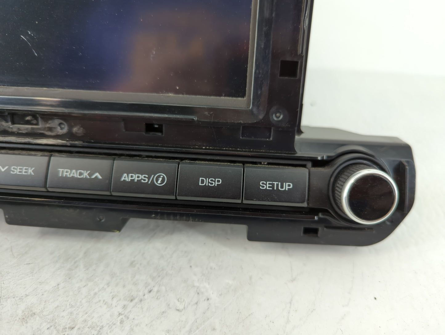 2017-2018 Hyundai Elantra Am Fm Cd Player Radio Receiver - Oemusedautoparts1.com