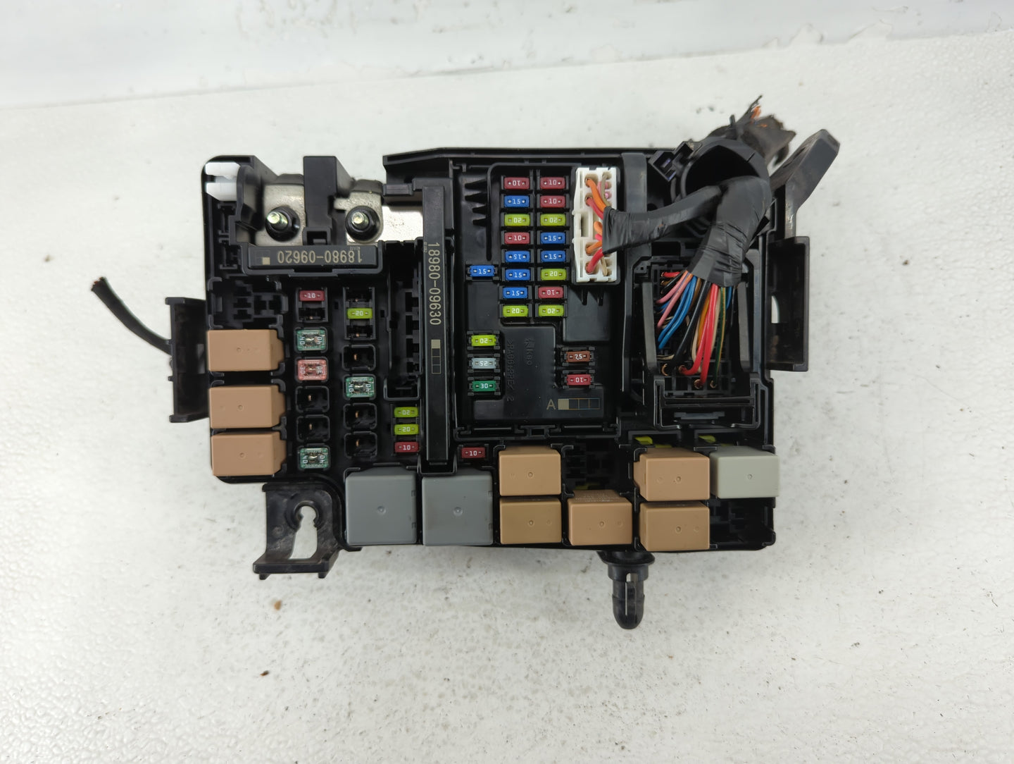 2017 Hyundai Elantra Fusebox Fuse Box Panel Relay Module P/N:91203 F2030B Fits OEM Used Auto Parts - Oemusedautoparts1.com