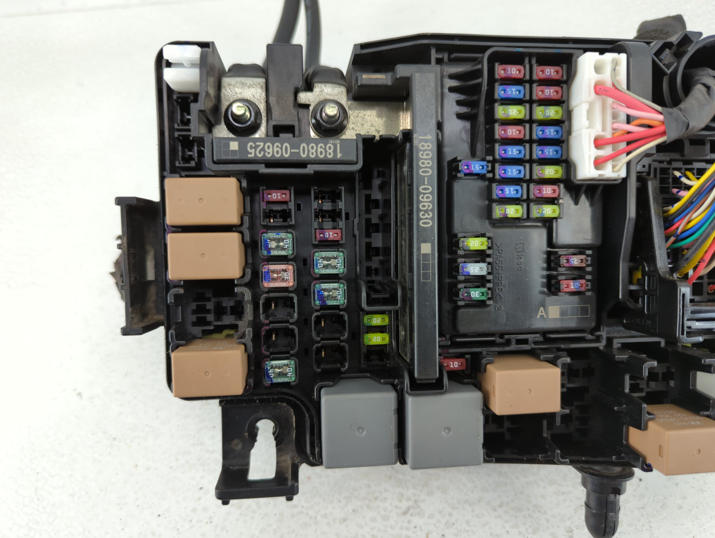 2017 Hyundai Elantra Fusebox Fuse Box Panel Relay Module P/N:91956-F2020 Fits OEM Used Auto Parts - Oemusedautoparts1.com