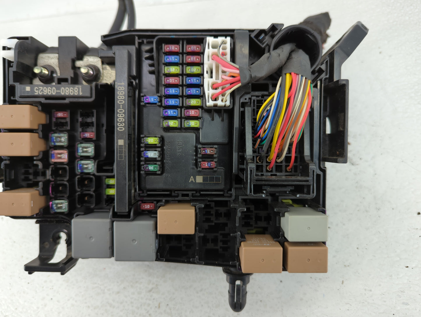 2017 Hyundai Elantra Fusebox Fuse Box Panel Relay Module P/N:91956-F2020 Fits OEM Used Auto Parts - Oemusedautoparts1.com
