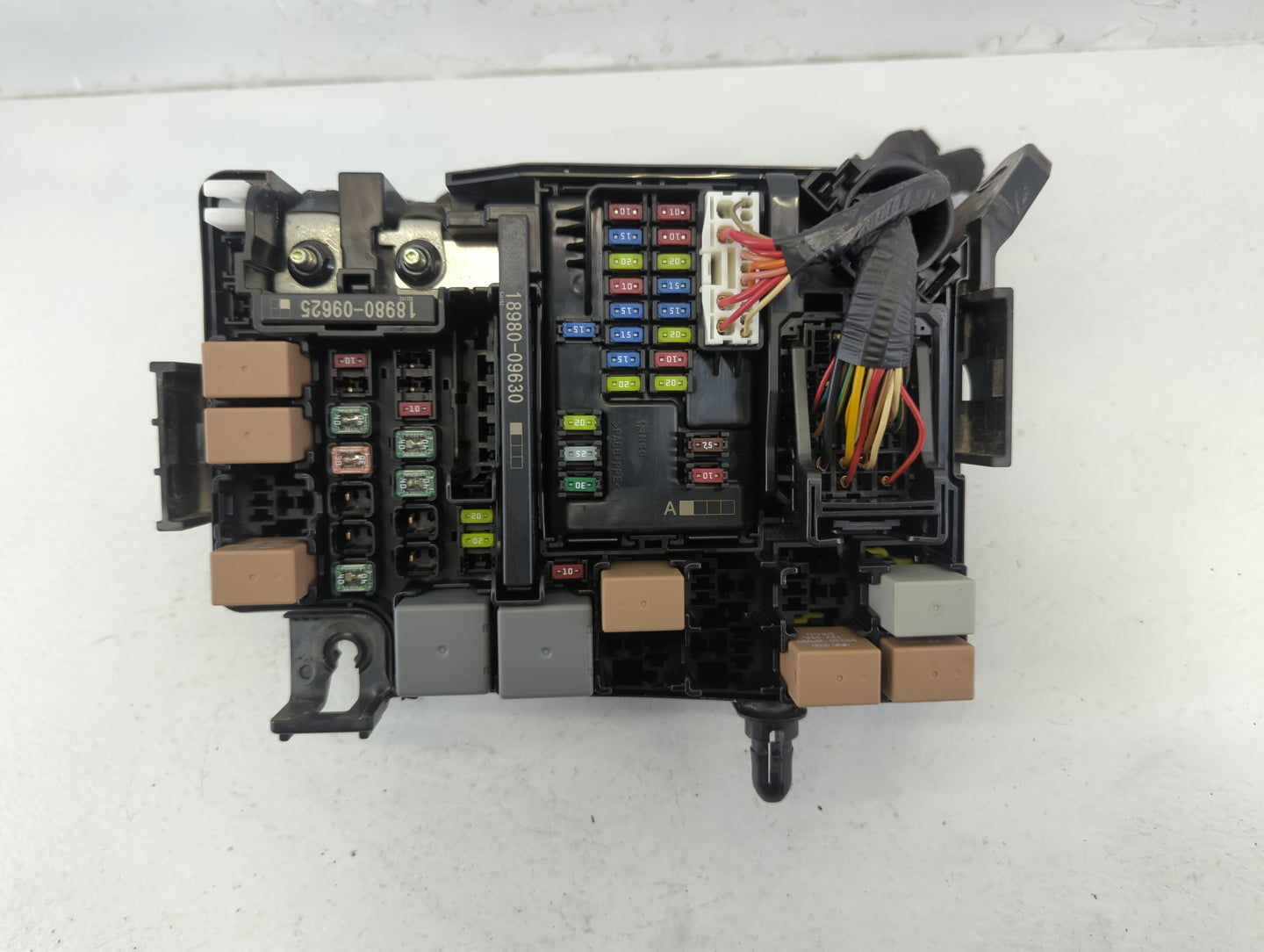 2017 Hyundai Elantra Fusebox Fuse Box Panel Relay Module P/N:91956-F2020 Fits OEM Used Auto Parts - Oemusedautoparts1.com
