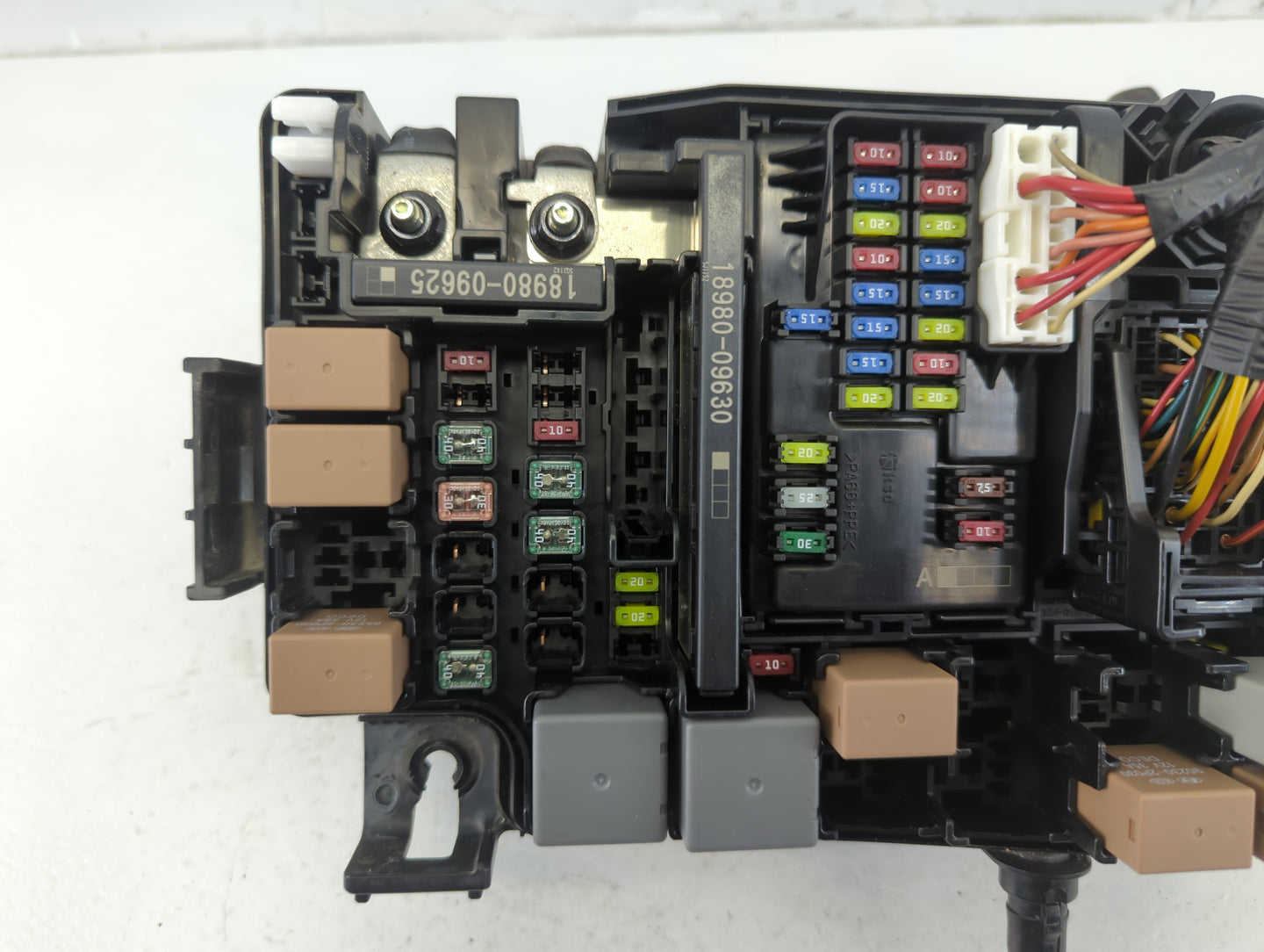 2017 Hyundai Elantra Fusebox Fuse Box Panel Relay Module P/N:91956-F2020 Fits OEM Used Auto Parts - Oemusedautoparts1.com