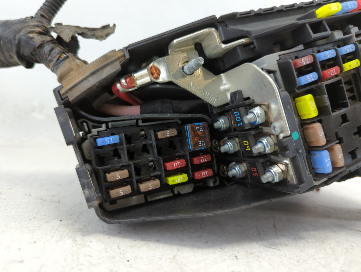 2017 Hyundai Elantra Fusebox Fuse Box Panel Relay Module P/N:30644652 6G9T-14A076-L Fits OEM Used Auto Parts - Oemusedautopa