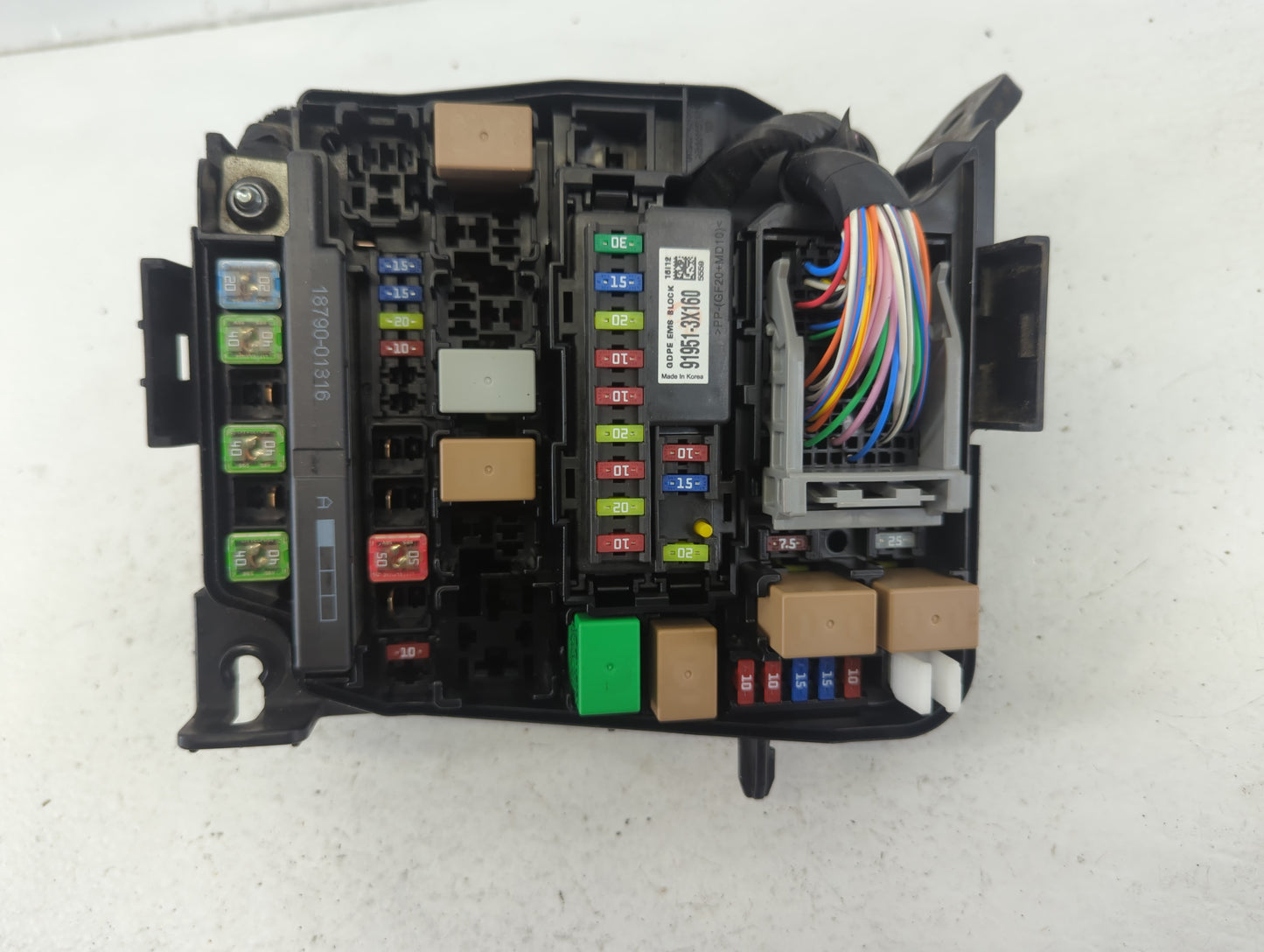 2016-2017 Hyundai Elantra Fusebox Fuse Box Panel Relay Module P/N:91248 A5400B Fits Fits 2016 2017 OEM Used Auto Parts - Oem
