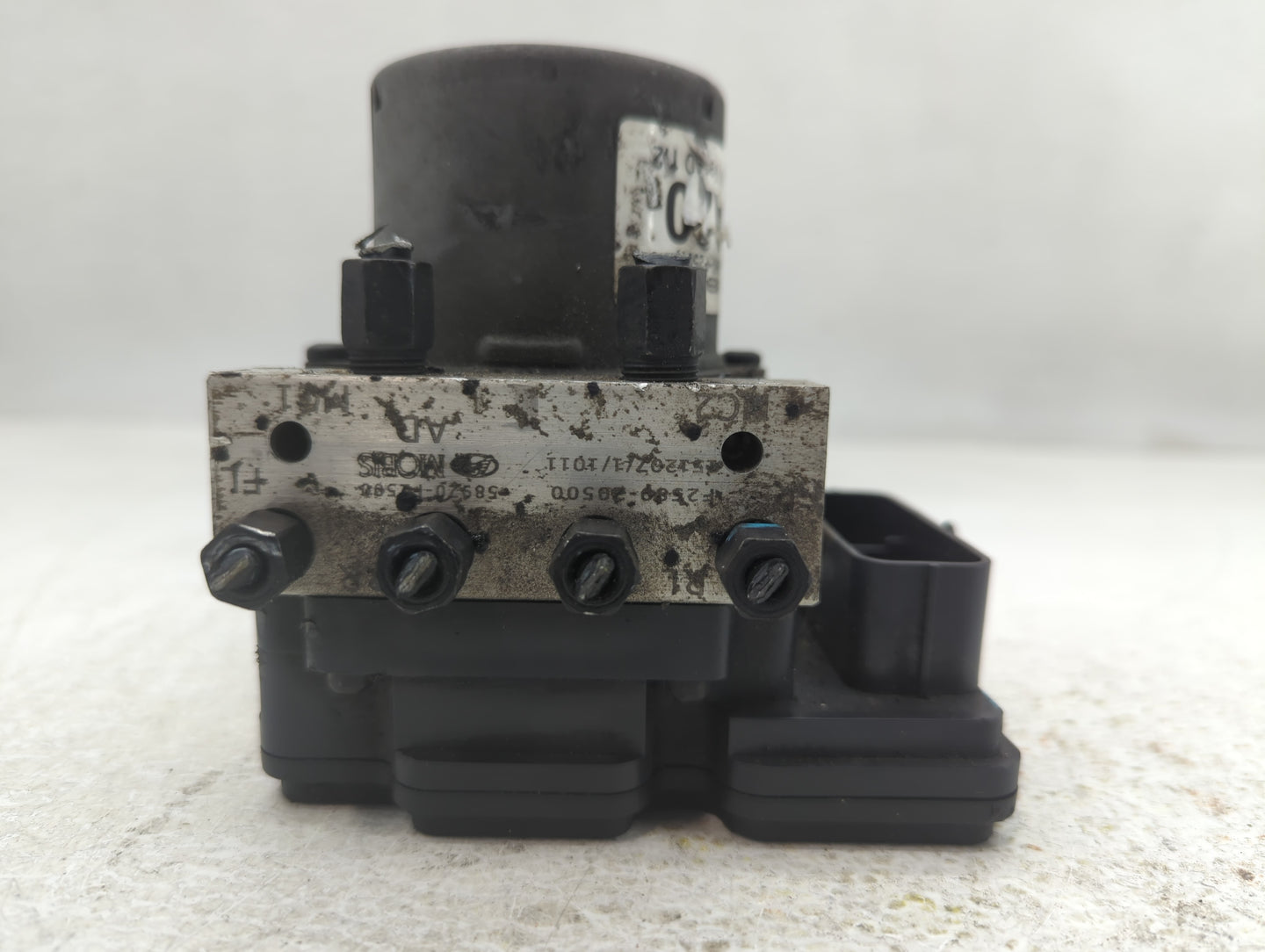 2017-2019 Hyundai Elantra ABS Pump Control Module Replacement P/N:58920-F2500 F2589-20500 Fits Fits 2017 2018 2019 OEM Used 