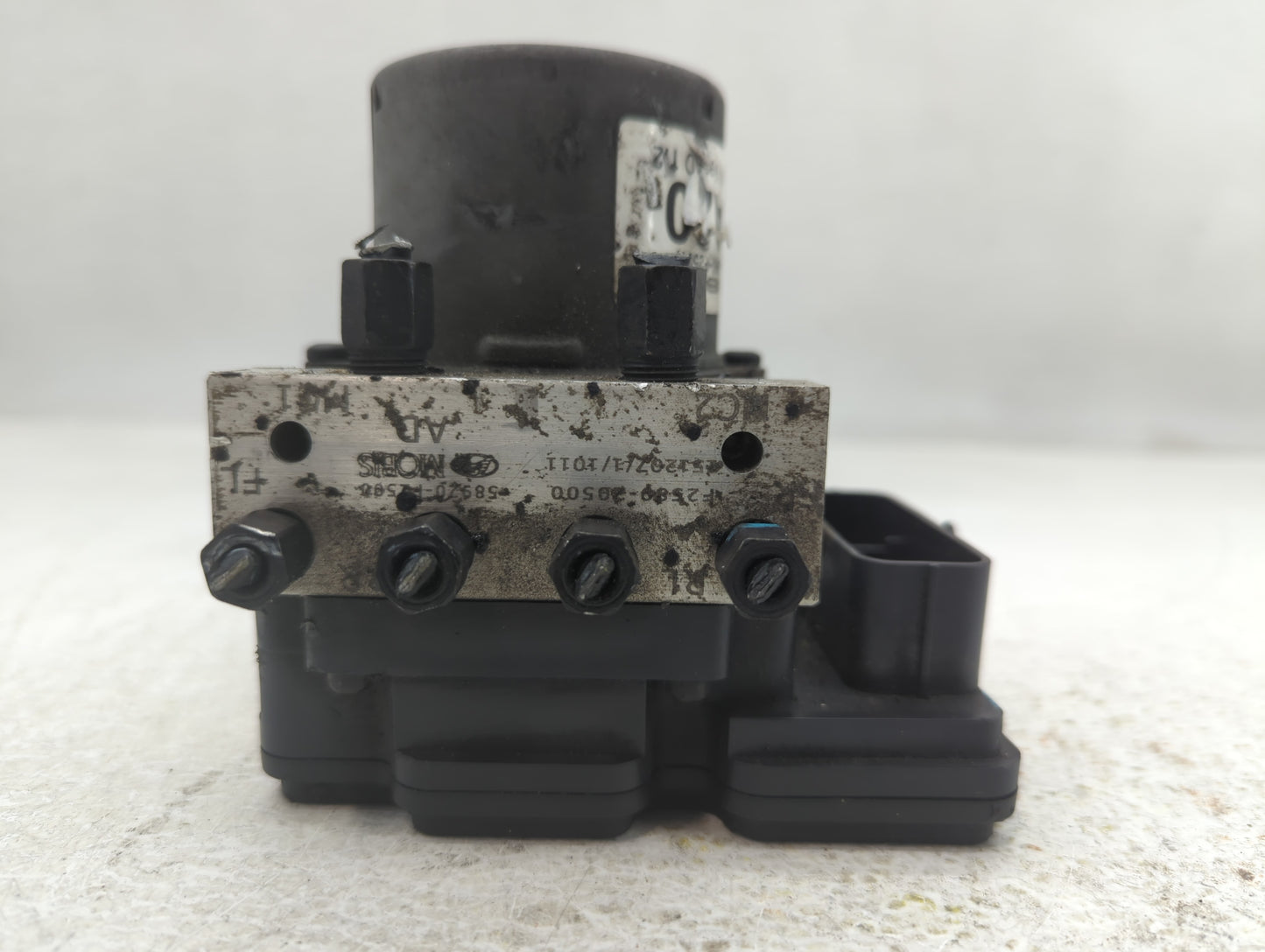 2017-2019 Hyundai Elantra ABS Pump Control Module Replacement P/N:58920-F2500 F2589-20500 Fits Fits 2017 2018 2019 OEM Used 