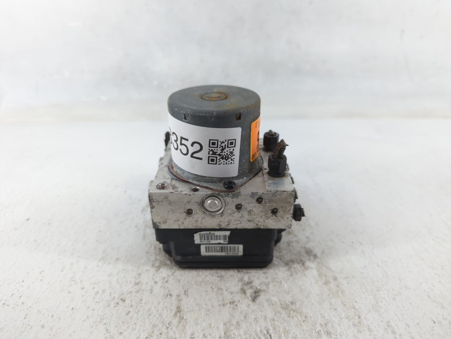 2016-2017 Hyundai Elantra ABS Pump Control Module Replacement P/N:58920-A5230 A5589-20800 Fits Fits 2016 2017 OEM Used Auto 