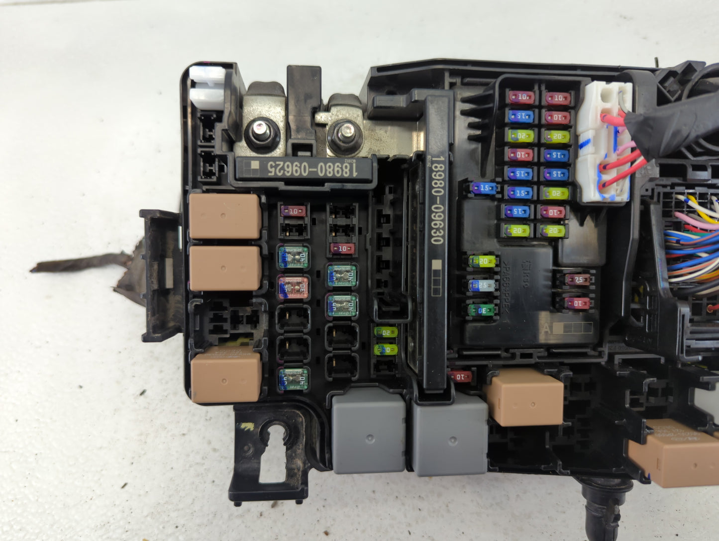2017 Hyundai Elantra Fusebox Fuse Box Panel Relay Module P/N:91956-F2020 Fits OEM Used Auto Parts - Oemusedautoparts1.com