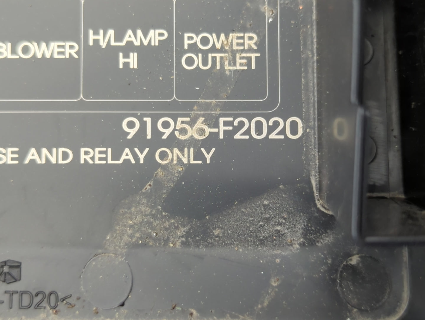 2017 Hyundai Elantra Fusebox Fuse Box Panel Relay Module P/N:91956-F2020 Fits OEM Used Auto Parts - Oemusedautoparts1.com