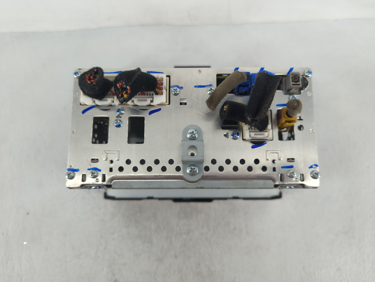 2017-2018 Hyundai Elantra Am Fm Cd Player Radio Receiver - Oemusedautoparts1.com