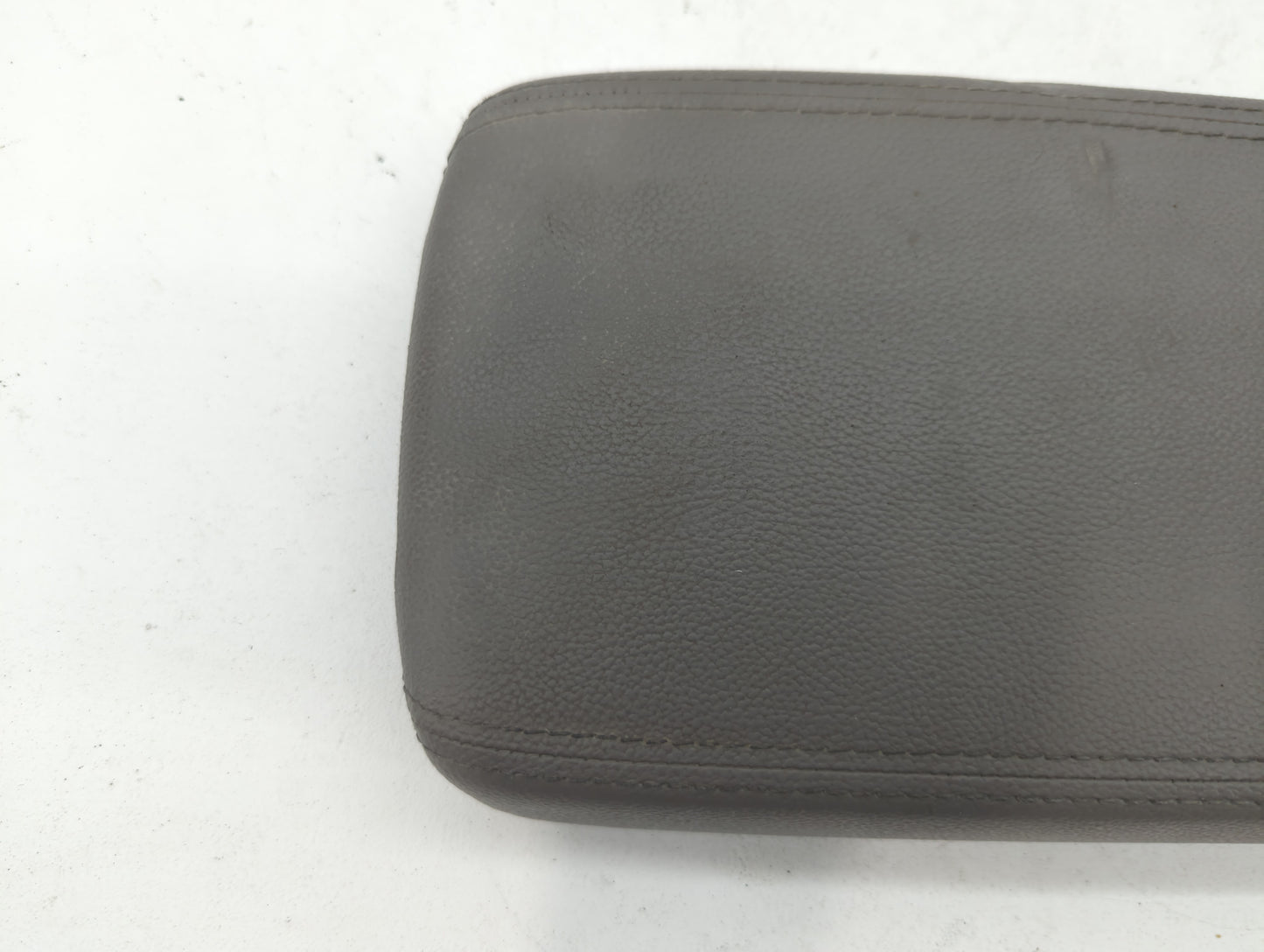 Hyundai Elantra Center Console Armrest Cover Lid - Oemusedautoparts1.com