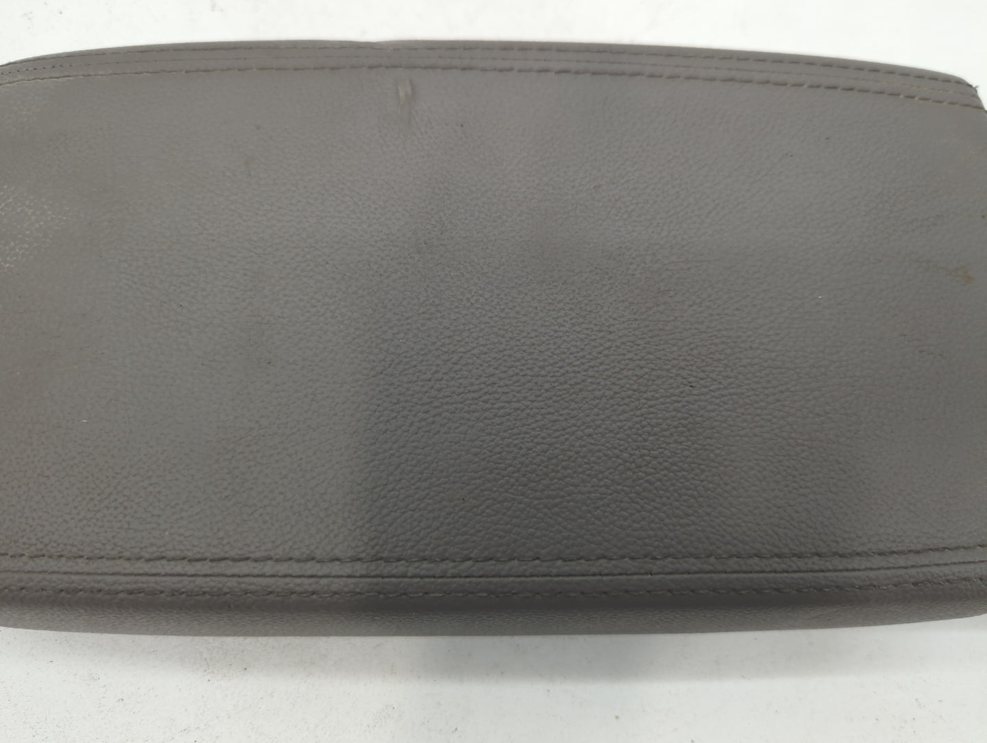 Hyundai Elantra Center Console Armrest Cover Lid - Oemusedautoparts1.com