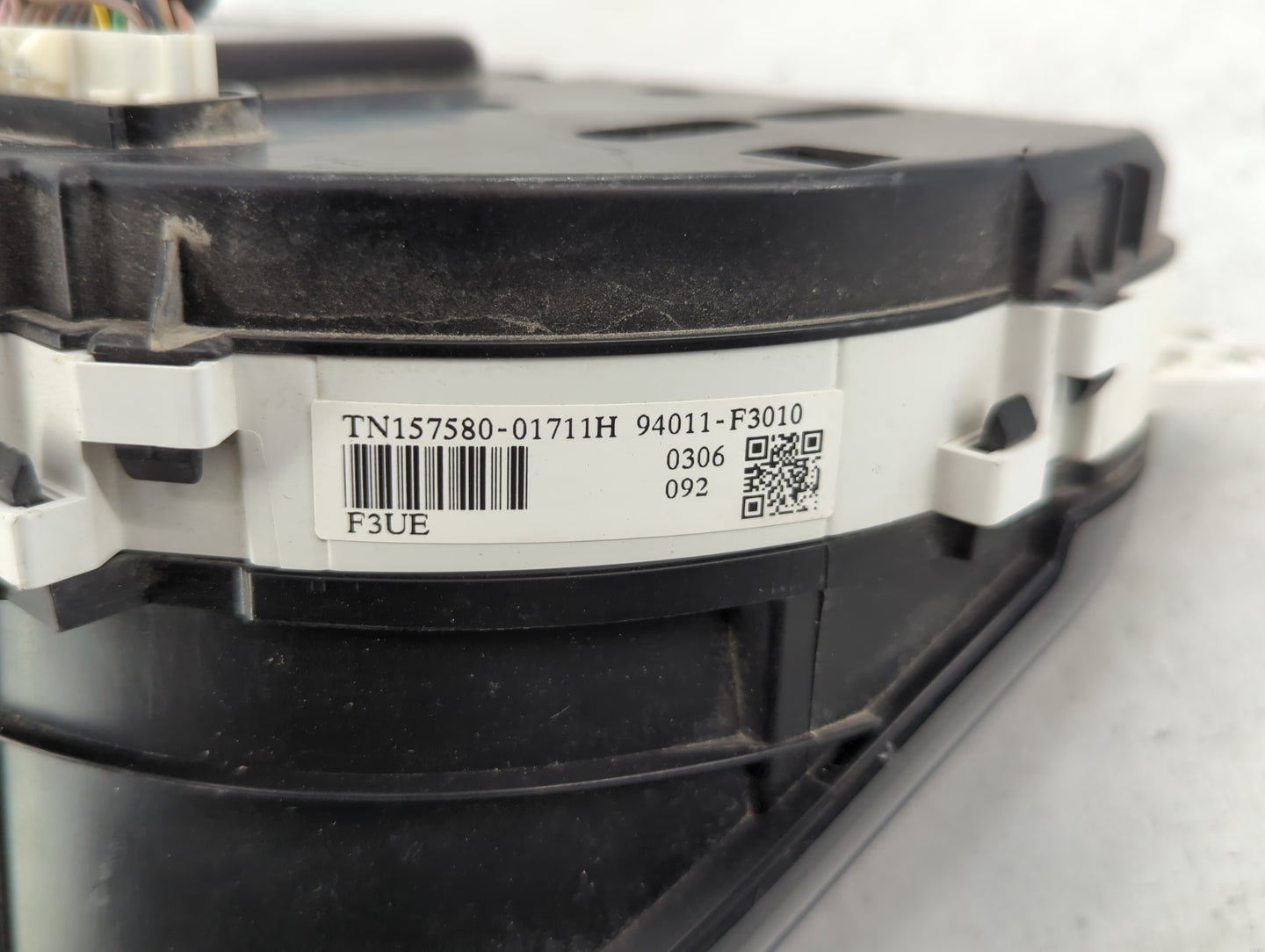 2017-2018 Hyundai Elantra Instrument Cluster Speedometer Gauges P/N:94011-F3010 TN157580-01711H Fits Fits 2017 2018 OEM Used