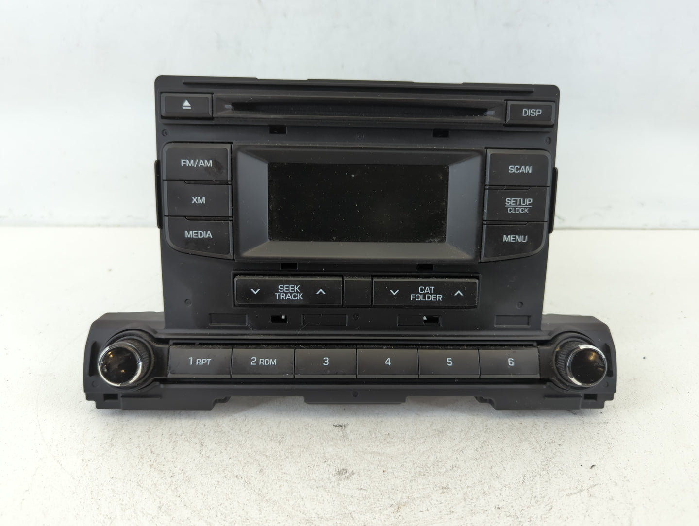 2017-2018 Hyundai Elantra Am Fm Cd Player Radio Receiver - Oemusedautoparts1.com