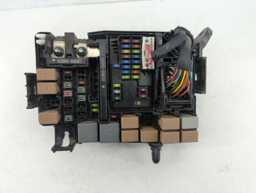 2017 Hyundai Elantra Fusebox Fuse Box Panel Relay Module P/N:91956-F2020 Fits OEM Used Auto Parts