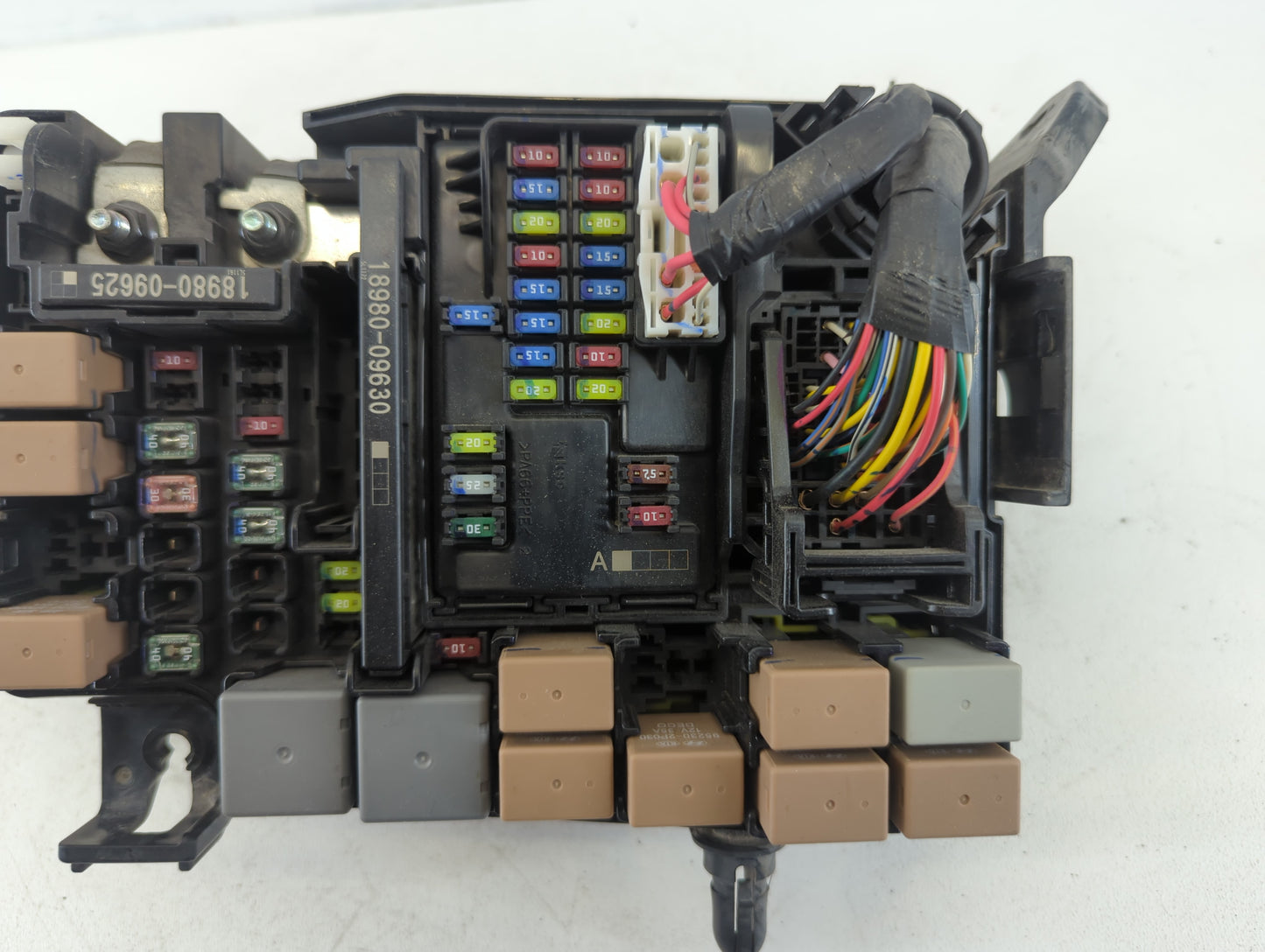 2017 Hyundai Elantra Fusebox Fuse Box Panel Relay Module P/N:91956-F2020 Fits OEM Used Auto Parts - Oemusedautoparts1.com