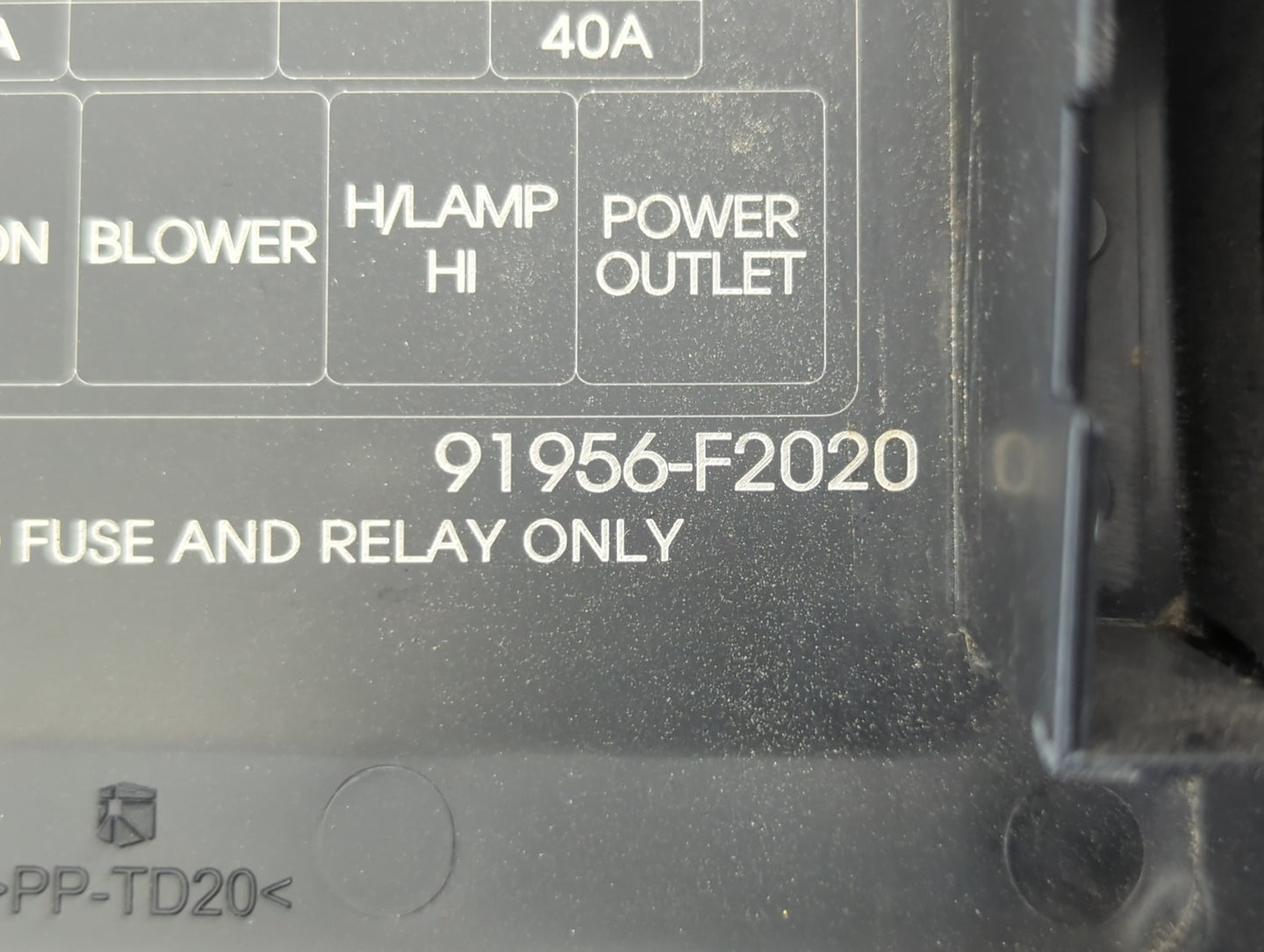 2017 Hyundai Elantra Fusebox Fuse Box Panel Relay Module P/N:91956-F2020 Fits OEM Used Auto Parts - Oemusedautoparts1.com