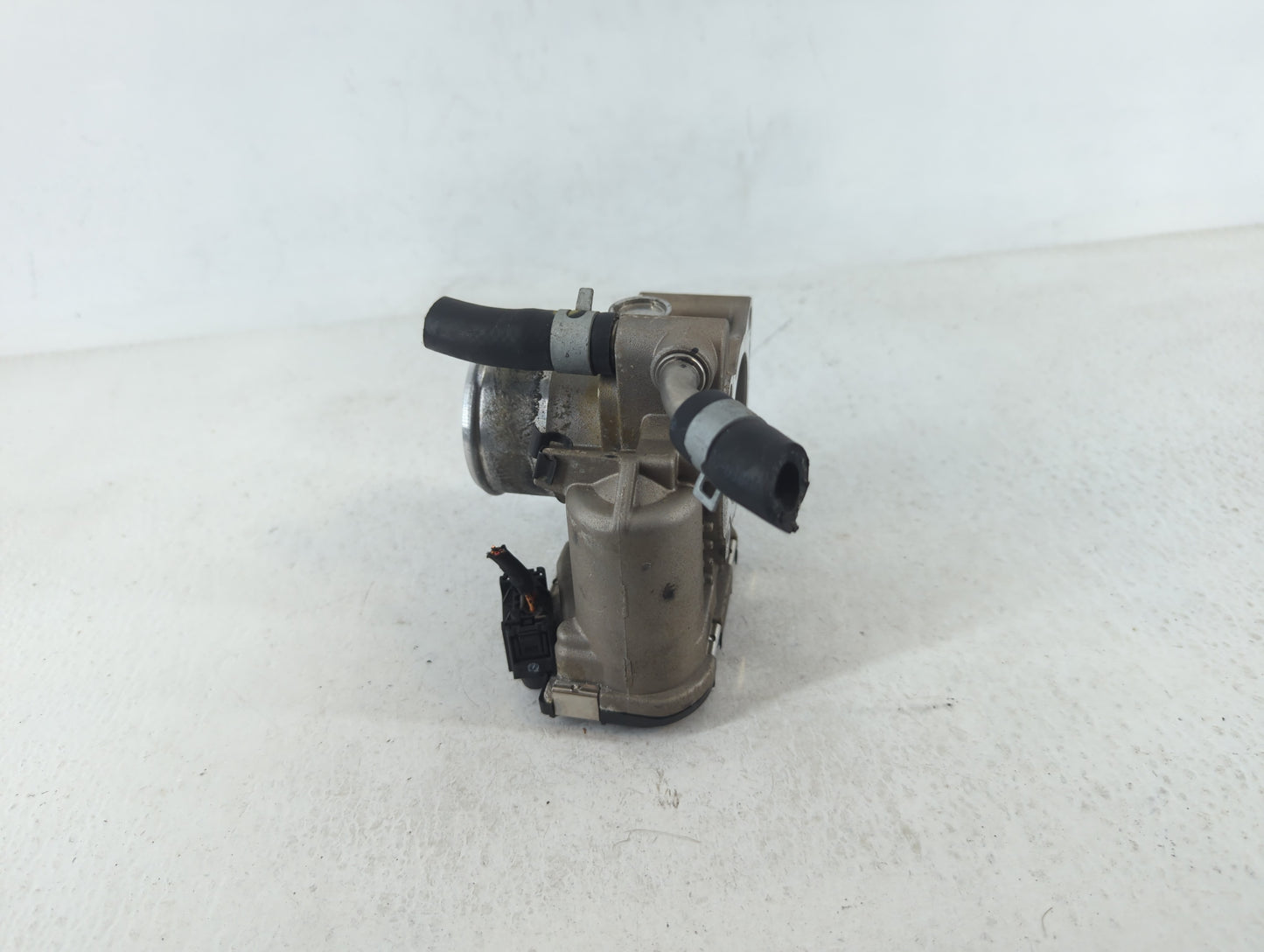 2017-2020 Hyundai Elantra Throttle Body P/N:35100-03AA0 Fits Fits 2017 2018 2019 2020 OEM Used Auto Parts - Oemusedautoparts