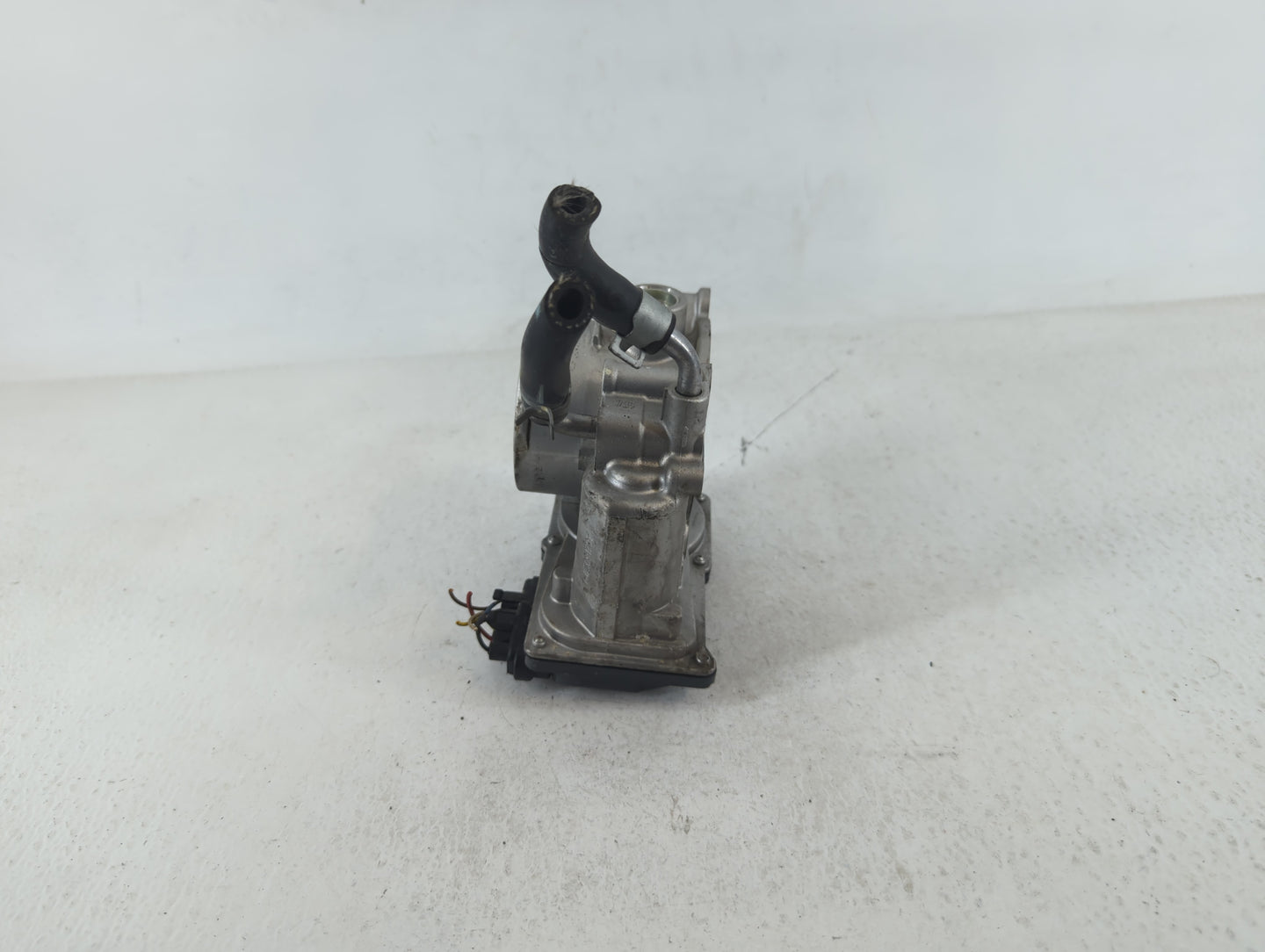 2011-2020 Hyundai Elantra Throttle Body P/N:5323 05T10 35100-2E000 Fits OEM Used Auto Parts - Oemusedautoparts1.com