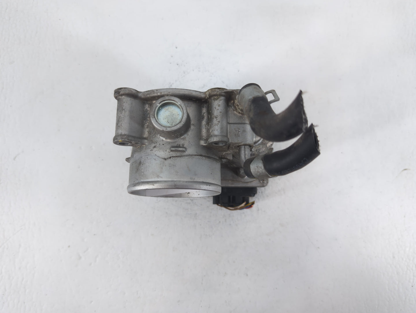 2011-2020 Hyundai Elantra Throttle Body P/N:35100-2E000 Fits Fits 2011 2012 2013 2014 2015 2016 2017 2018 2019 2020 2021 OEM