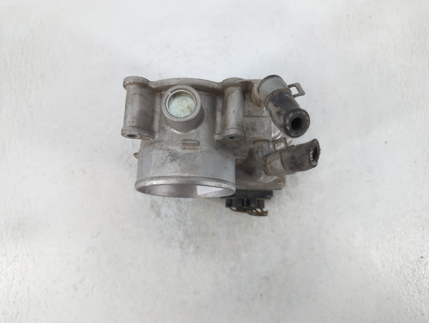 2011-2020 Hyundai Elantra Throttle Body P/N:35100-2E000 Fits Fits 2011 2012 2013 2014 2015 2016 2017 2018 2019 2020 2021 OEM