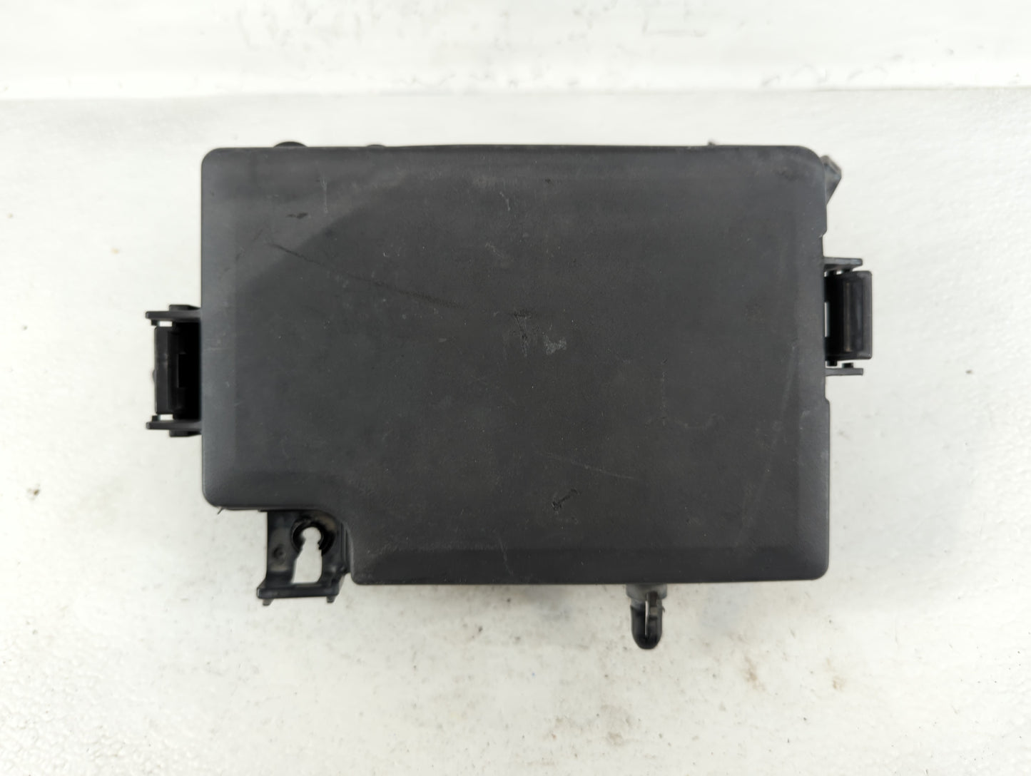 2017 Hyundai Elantra Fusebox Fuse Box Panel Relay Module P/N:91203 F2260 Fits OEM Used Auto Parts - Oemusedautoparts1.com