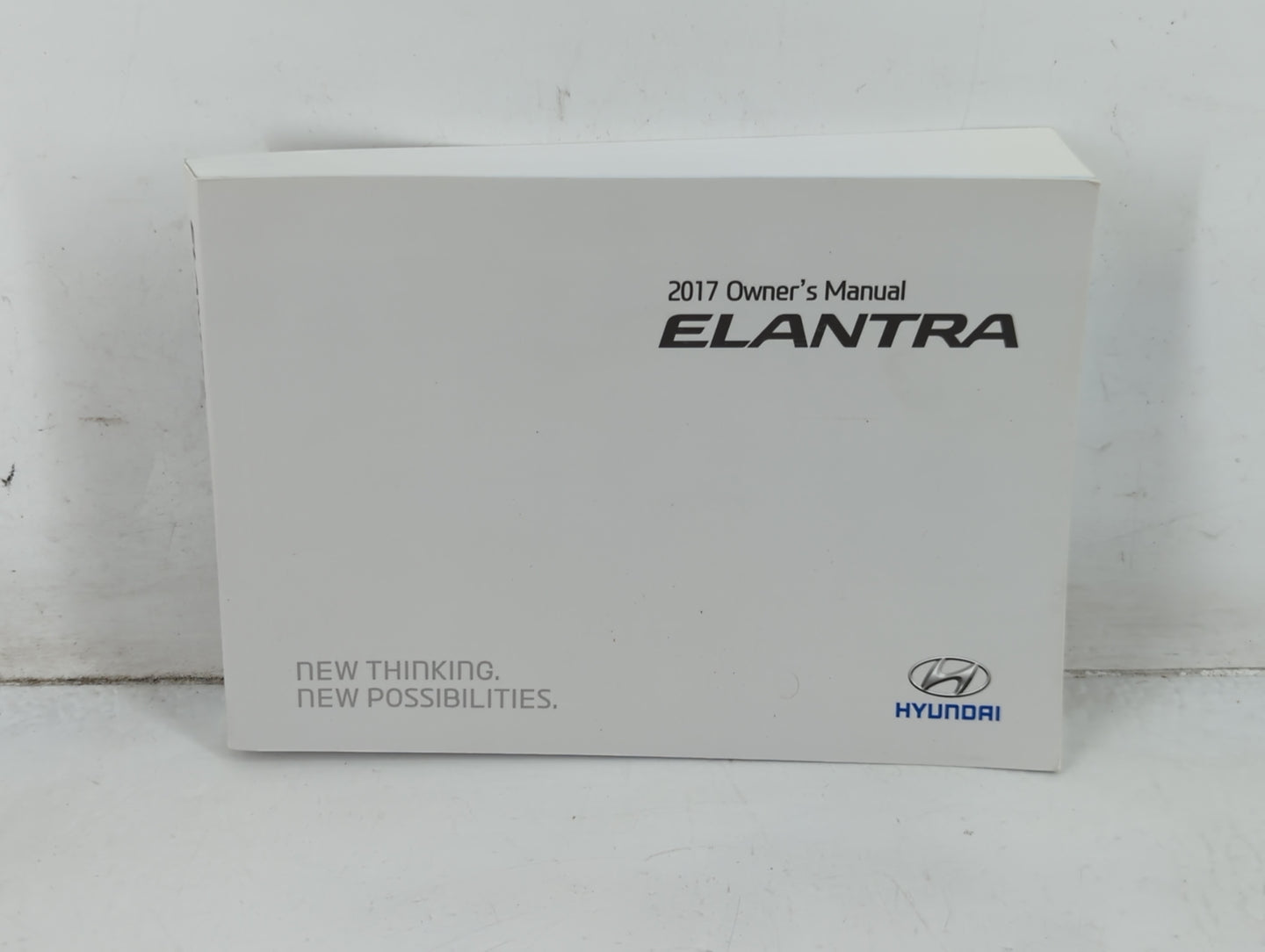 2017 Hyundai Elantra Owners Manual Book Guide P/N:HF30-EU63C OEM Used Auto Parts - Oemusedautoparts1.com