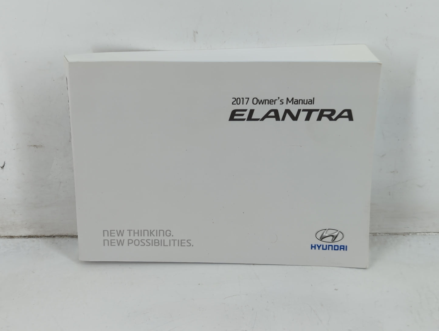 2017 Hyundai Elantra Owners Manual Book Guide P/N:HF30-EU63C OEM Used Auto Parts - Oemusedautoparts1.com