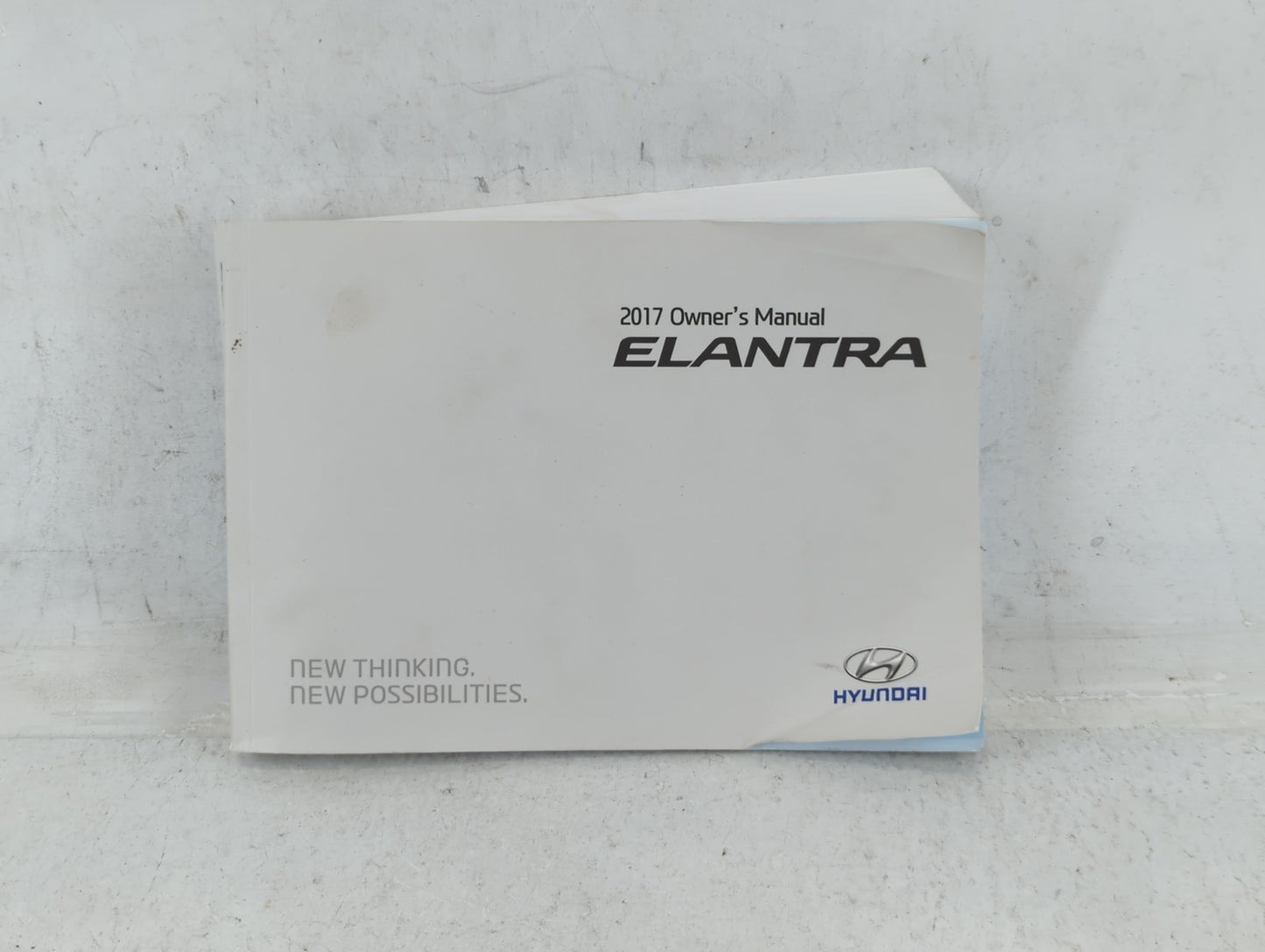 2017 Hyundai Elantra Owners Manual Book Guide P/N:HF30-EU63C OEM Used Auto Parts - Oemusedautoparts1.com