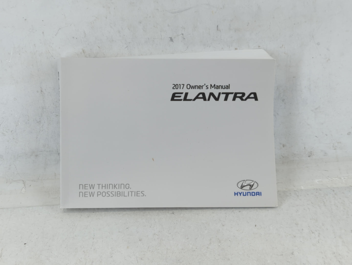 2017 Hyundai Elantra Owners Manual Book Guide P/N:HF30-EU68H OEM Used Auto Parts - Oemusedautoparts1.com