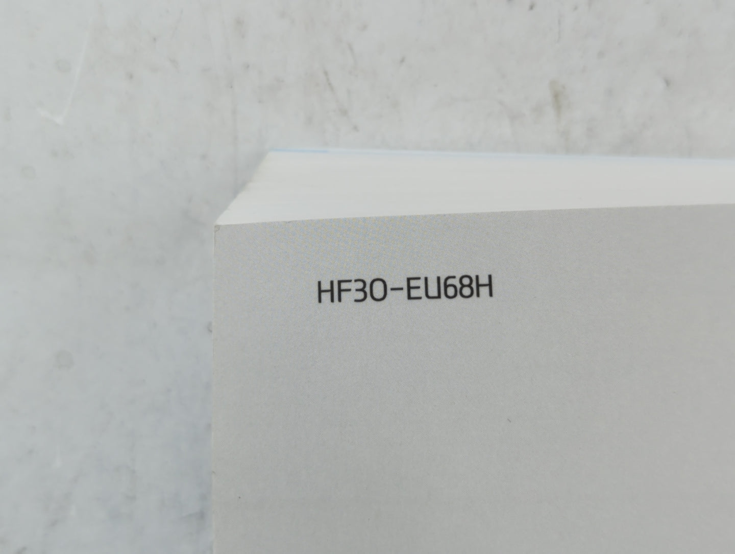 2017 Hyundai Elantra Owners Manual Book Guide P/N:HF30-EU68H OEM Used Auto Parts - Oemusedautoparts1.com