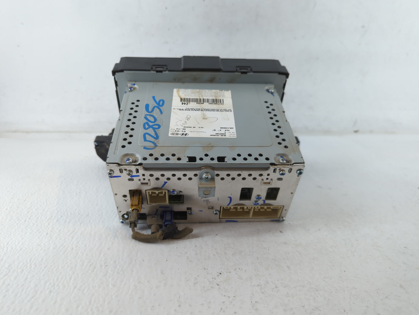 2017-2018 Hyundai Elantra Radio AM FM Cd Player Receiver Replacement P/N:96160-F2100UAT Fits Fits 2017 2018 OEM Used Auto Pa