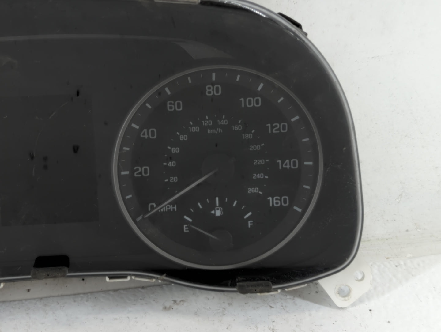 2017-2018 Hyundai Elantra Instrument Cluster Speedometer Gauges P/N:94001-F3010 TN157580-01021H Fits Fits 2017 2018 OEM Used