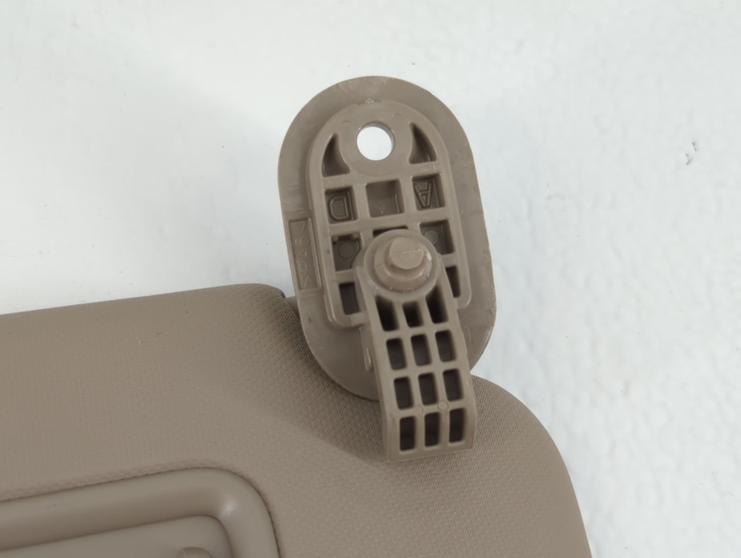 2017-2020 Hyundai Elantra Sun Visor Shade Replacement Passenger Right Mirror Fits Fits 2017 2018 2019 2020 OEM Used Auto Par