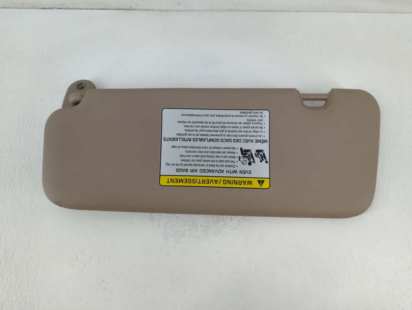 2017-2020 Hyundai Elantra Sun Visor Shade Replacement Passenger Right Mirror Fits Fits 2017 2018 2019 2020 OEM Used Auto Par