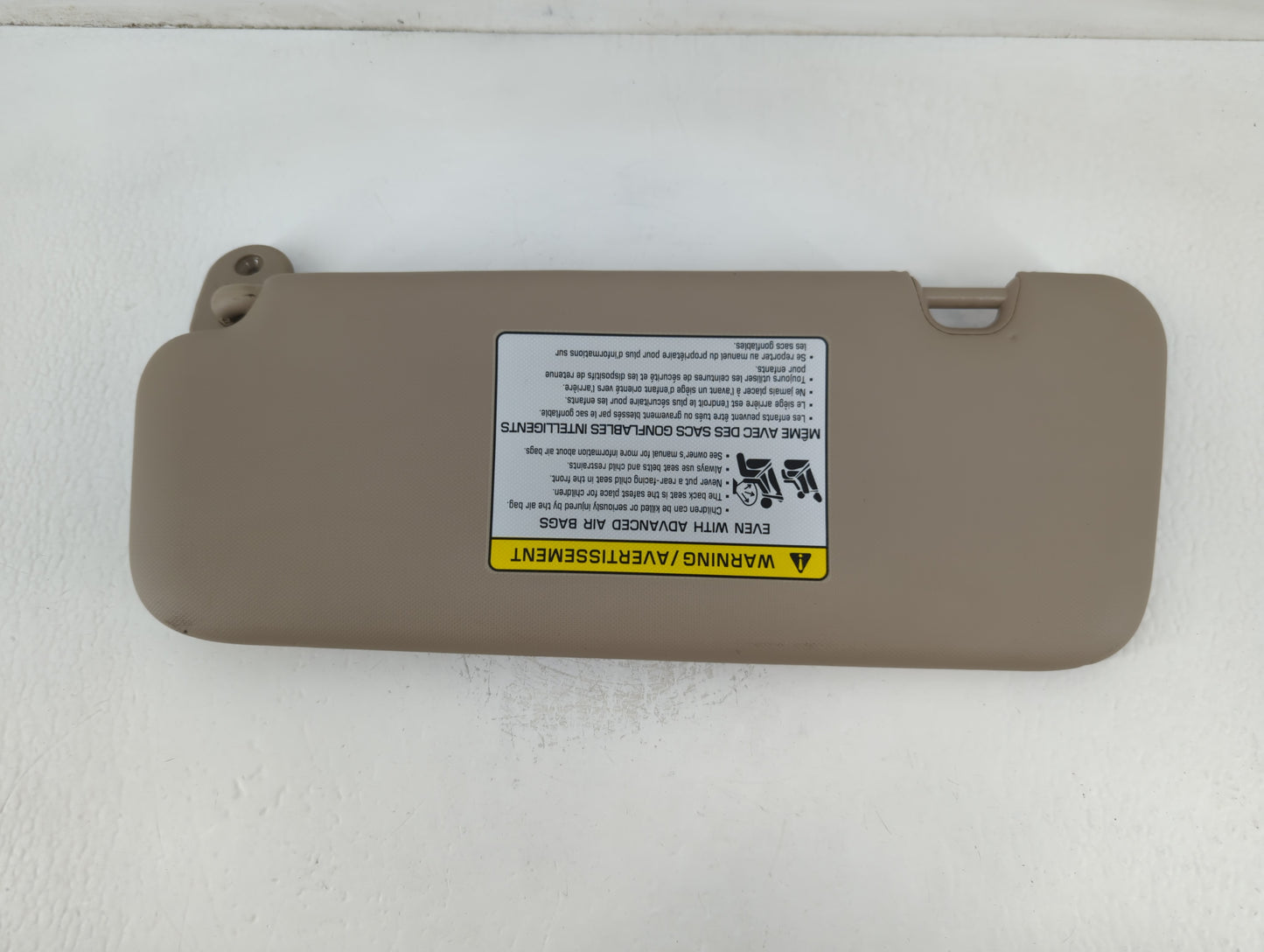 2017-2020 Hyundai Elantra Sun Visor Shade Replacement Passenger Right Mirror Fits Fits 2017 2018 2019 2020 OEM Used Auto Par