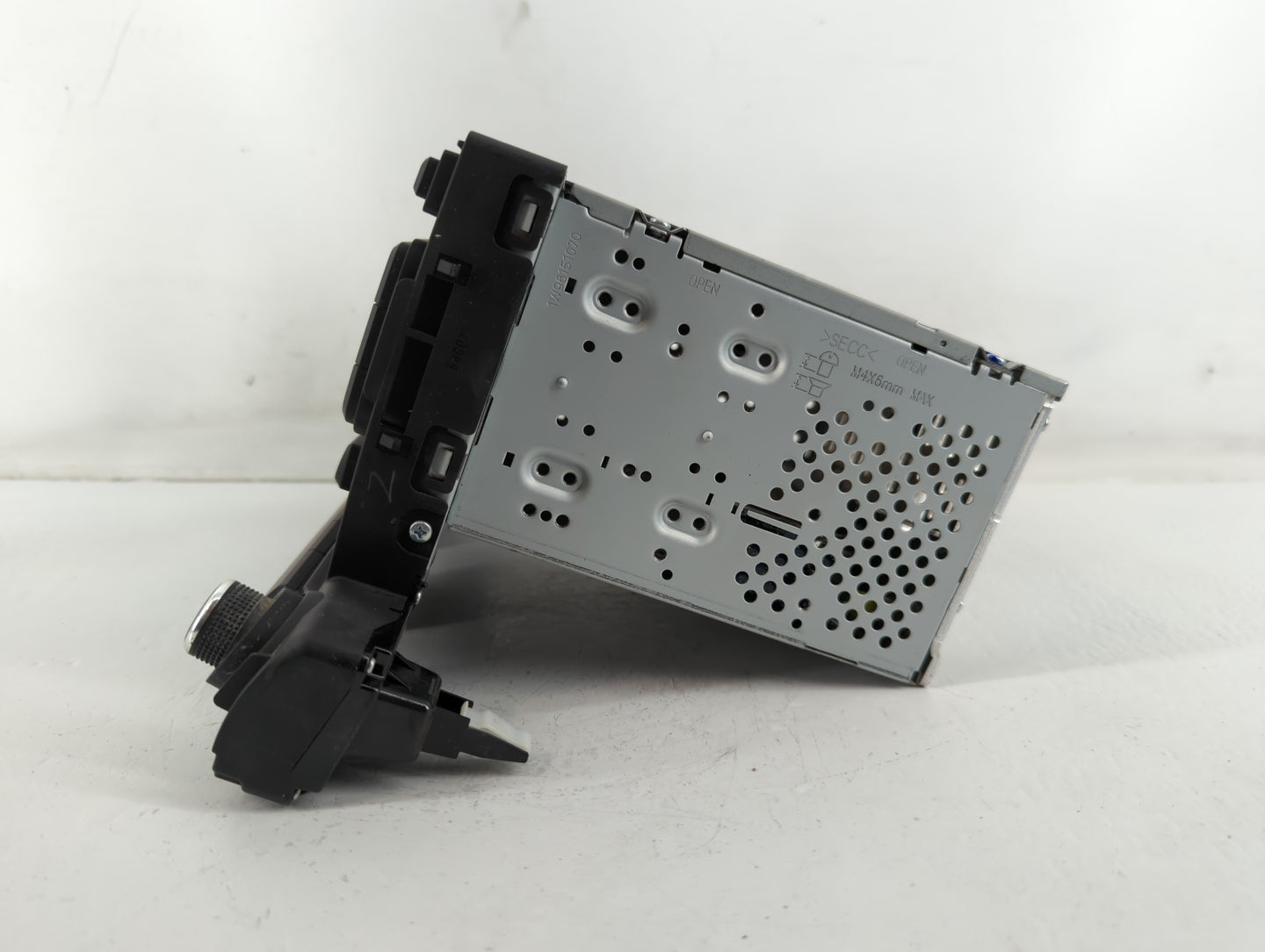 2017-2018 Hyundai Elantra Radio AM FM Cd Player Receiver Replacement P/N:96170F2200UAT Fits Fits 2017 2018 OEM Used Auto Par